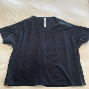 ‼️SOLD‼️Lululemon cropped t shirt black